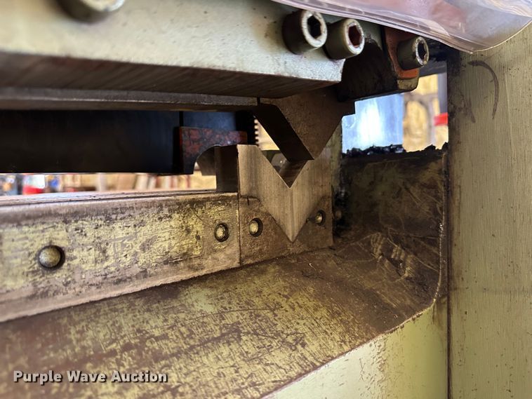 image for item JD9715 Piranha P90  iron worker