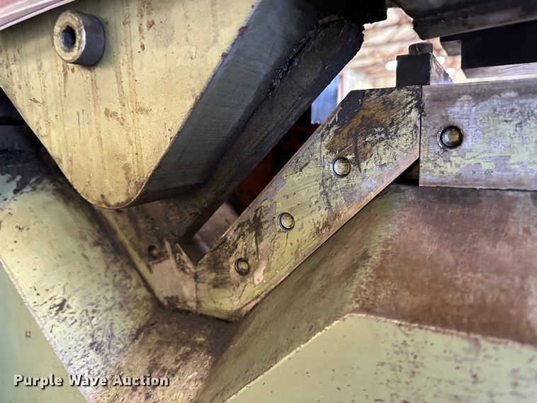 image for item JD9715 Piranha P90  iron worker