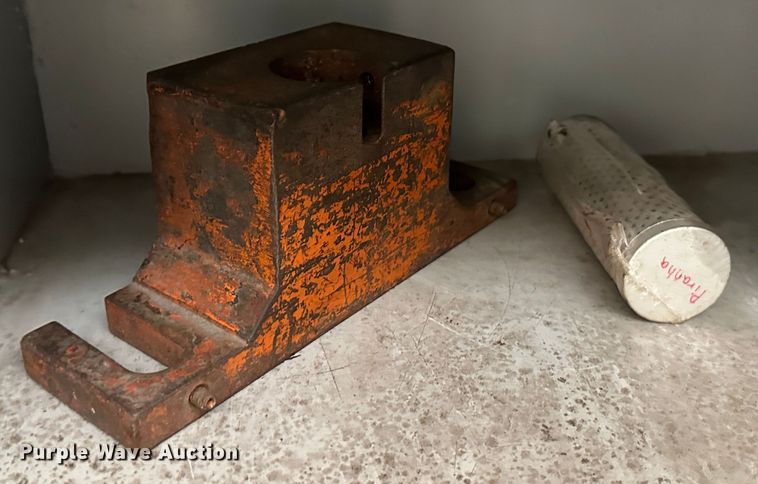 image for item JD9715 Piranha P90  iron worker