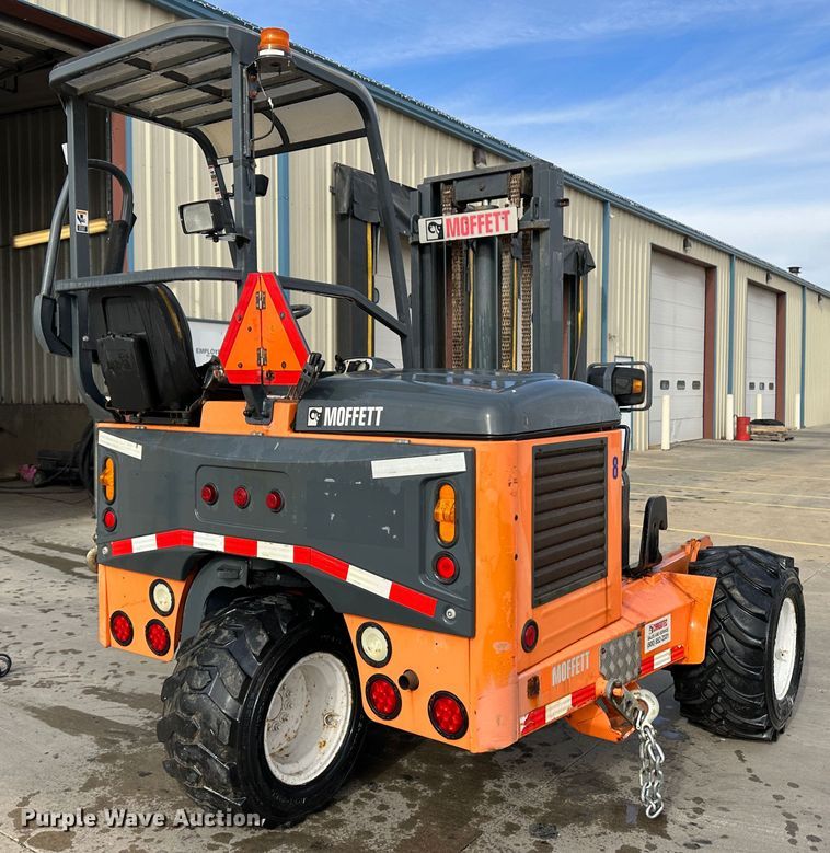 image for item JD9731 2011 Moffett M55  forklift