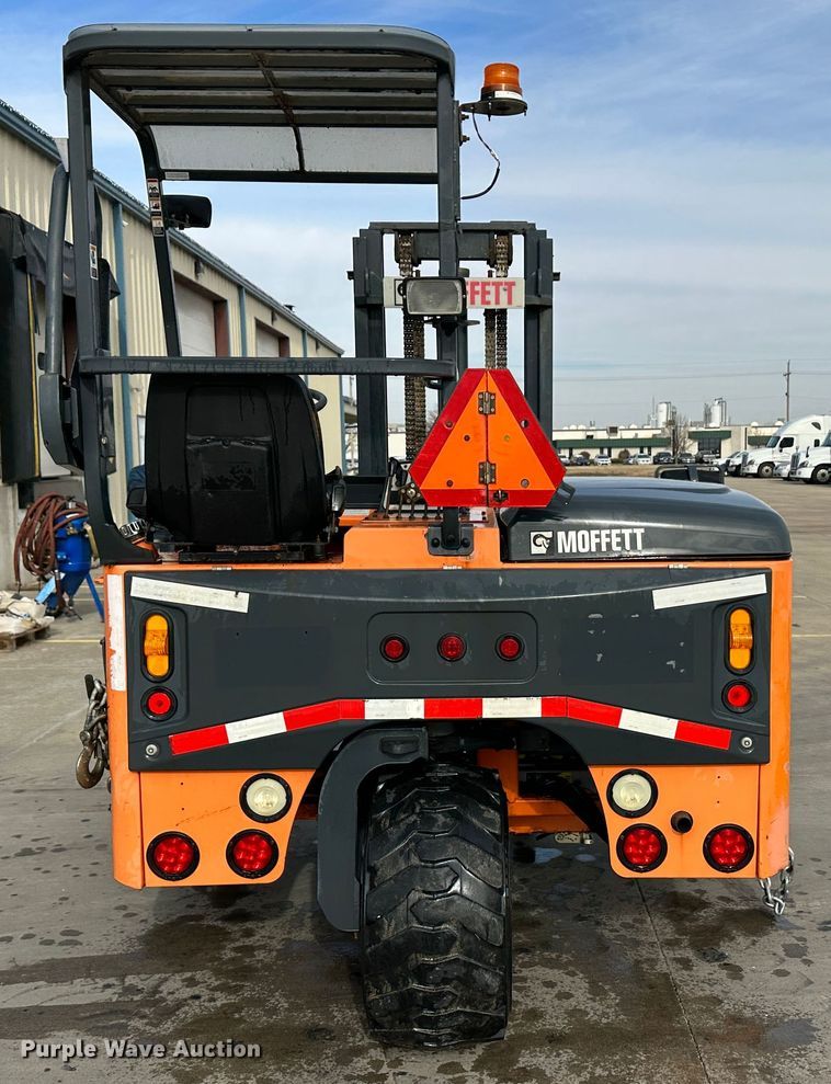 image for item JD9731 2011 Moffett M55  forklift