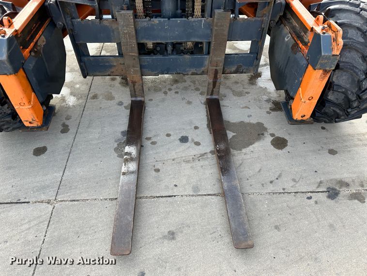 image for item JD9731 2011 Moffett M55  forklift