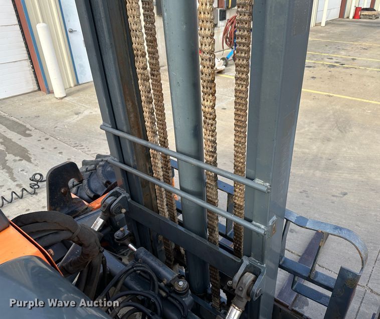 image for item JD9731 2011 Moffett M55  forklift