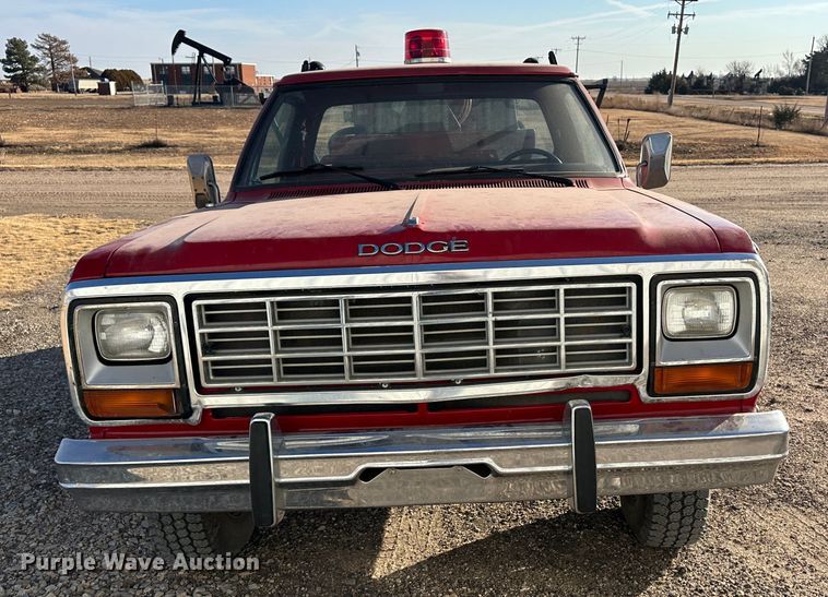 image for item JD9739 1985 Dodge W350  brush fire truck