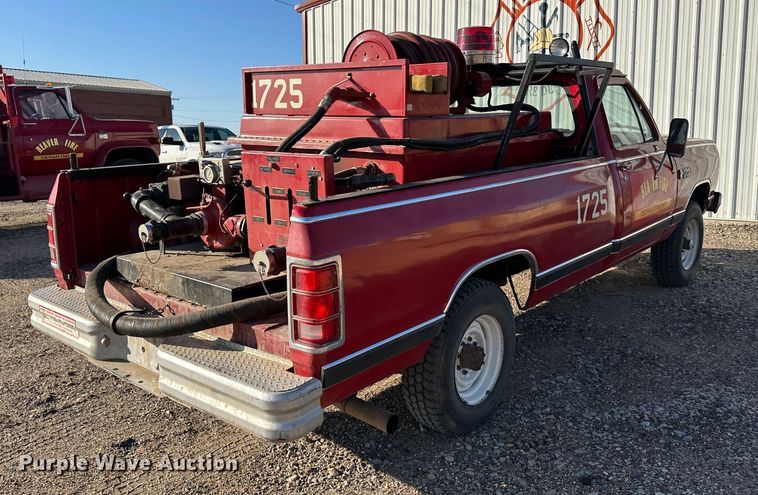 image for item JD9739 1985 Dodge W350  brush fire truck