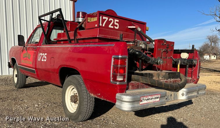 image for item JD9739 1985 Dodge W350  brush fire truck