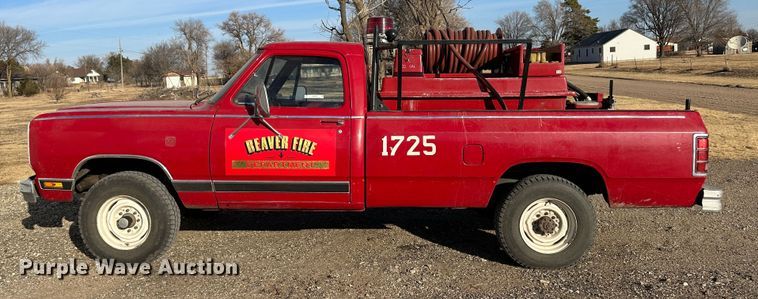 image for item JD9739 1985 Dodge W350  brush fire truck