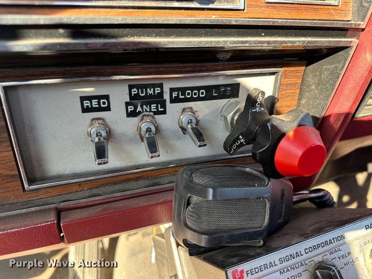 image for item JD9739 1985 Dodge W350  brush fire truck