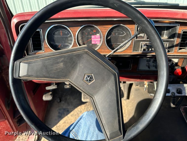 image for item JD9739 1985 Dodge W350  brush fire truck