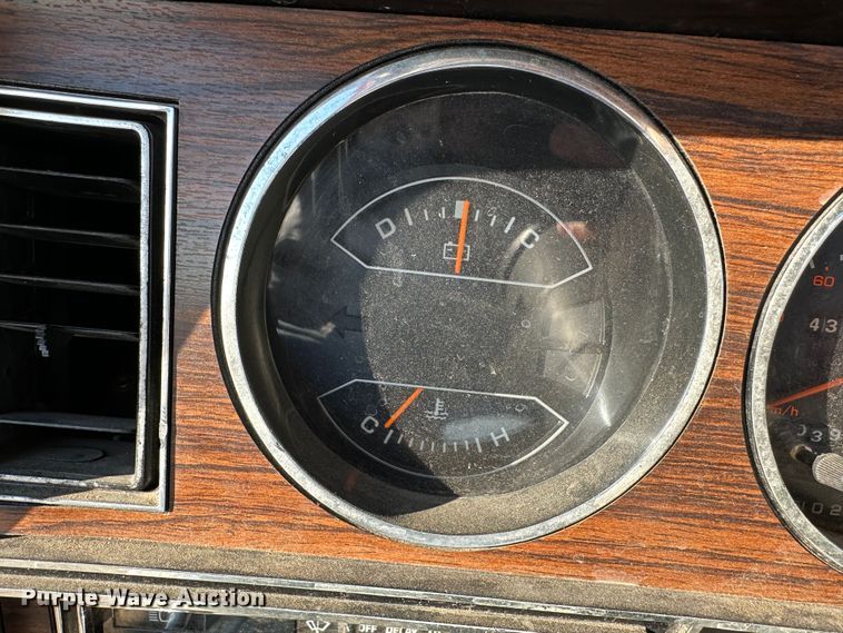 image for item JD9739 1985 Dodge W350  brush fire truck