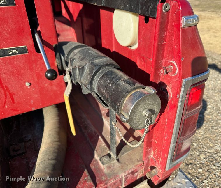 image for item JD9739 1985 Dodge W350  brush fire truck