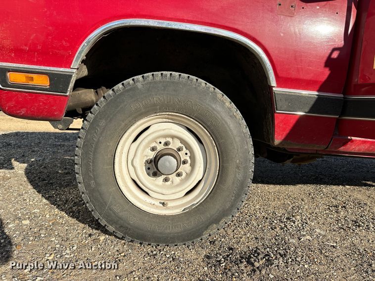 image for item JD9739 1985 Dodge W350  brush fire truck