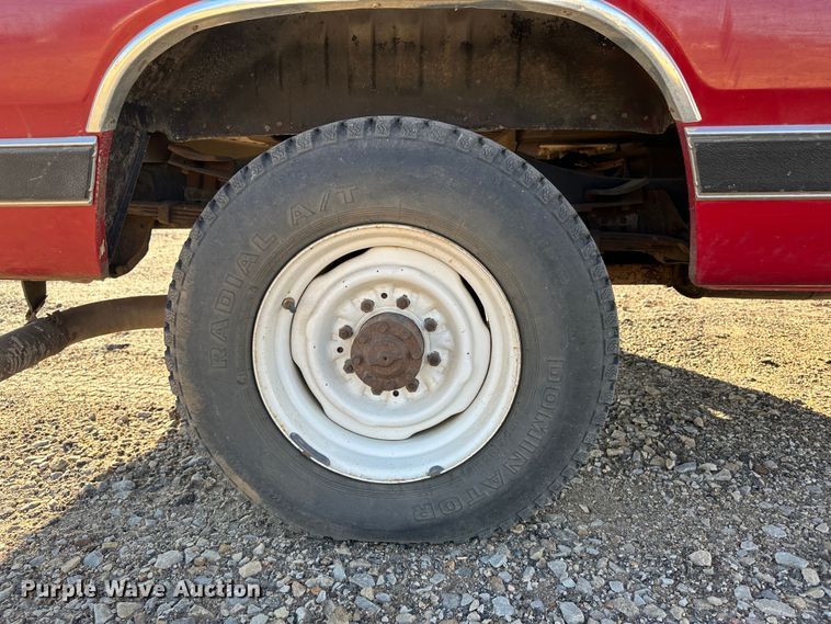 image for item JD9739 1985 Dodge W350  brush fire truck