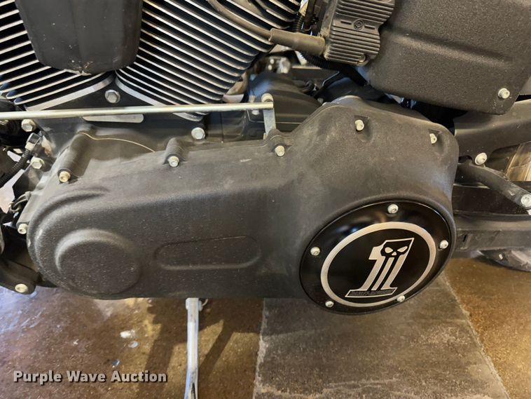 image for item JD9763 2010 Harley Davidson Dyna Fat Bob  motorcycle