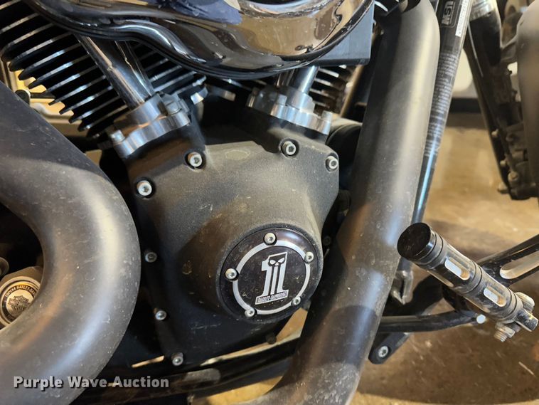 image for item JD9763 2010 Harley Davidson Dyna Fat Bob  motorcycle