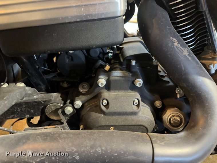 image for item JD9763 2010 Harley Davidson Dyna Fat Bob  motorcycle