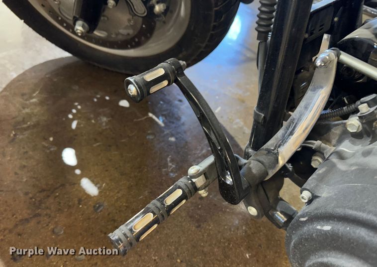 image for item JD9763 2010 Harley Davidson Dyna Fat Bob  motorcycle