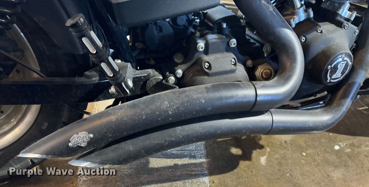 image for item JD9763 2010 Harley Davidson Dyna Fat Bob  motorcycle