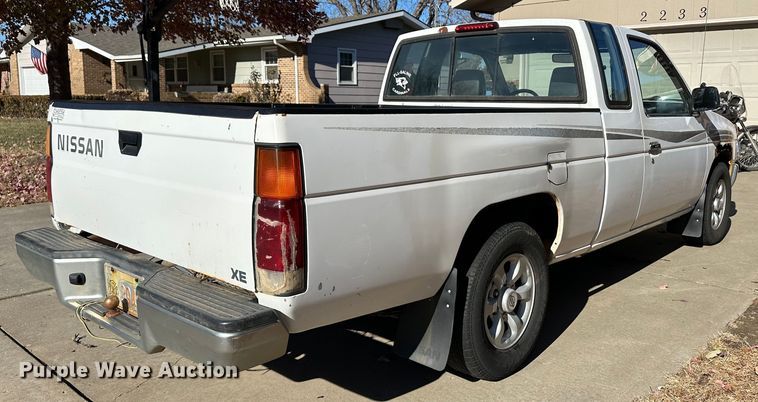 image for item JD9772 1997 Nissan  pickup truck
