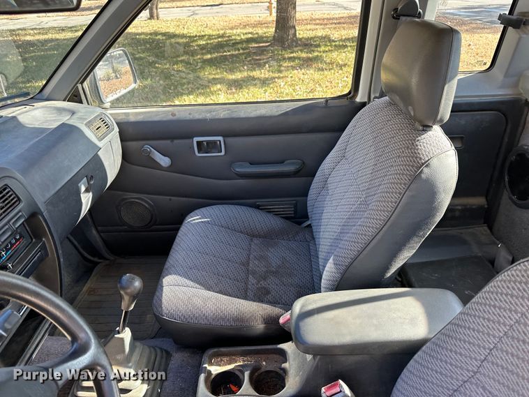 image for item JD9772 1997 Nissan  pickup truck