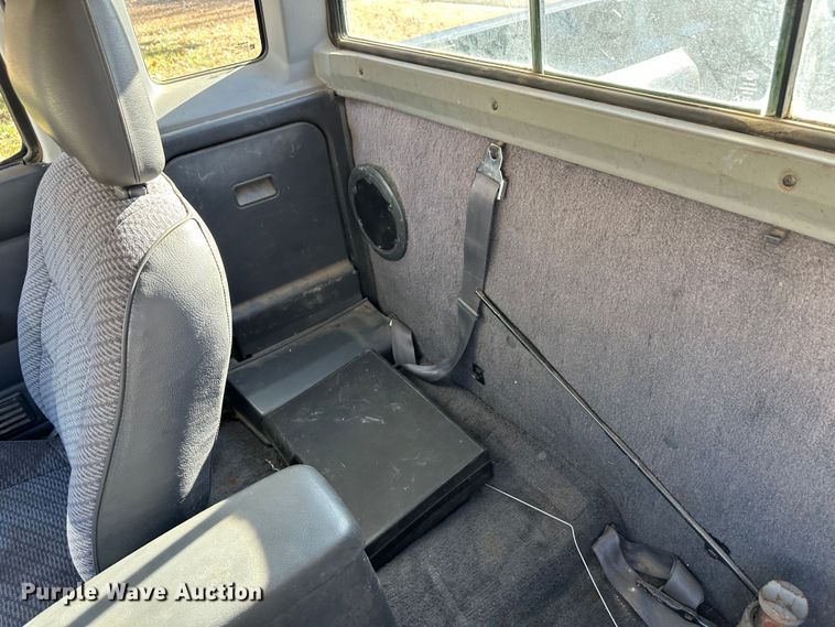 image for item JD9772 1997 Nissan  pickup truck