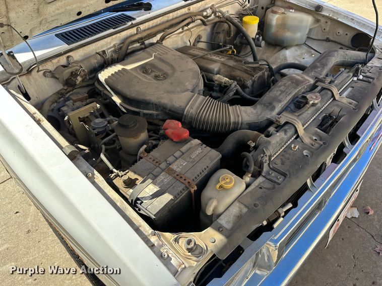 image for item JD9772 1997 Nissan  pickup truck