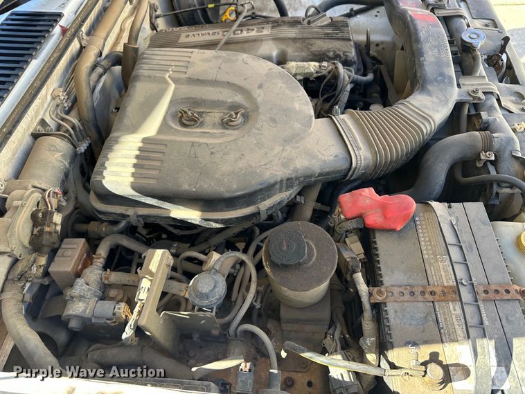 image for item JD9772 1997 Nissan  pickup truck