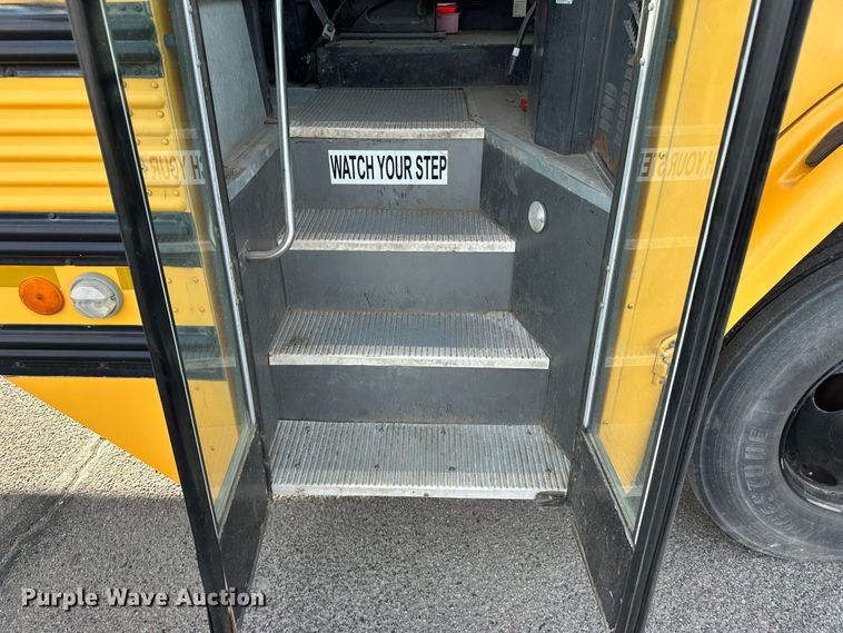 image for item JD9775 1999 Freightliner Thomas Built  school bus