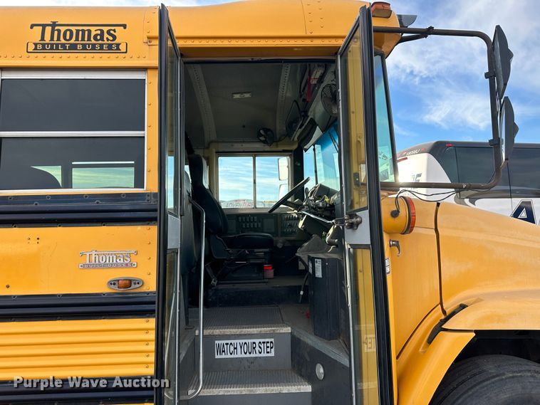 image for item JD9775 1999 Freightliner Thomas Built  school bus