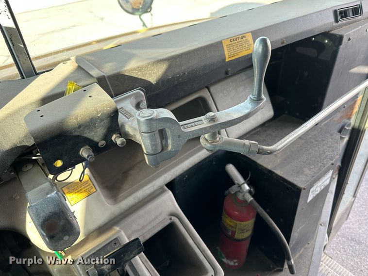 image for item JD9775 1999 Freightliner Thomas Built  school bus