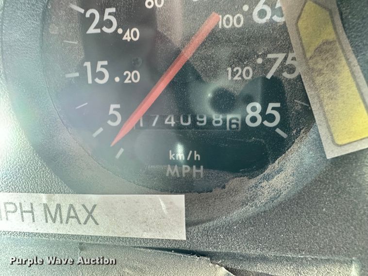 image for item JD9775 1999 Freightliner Thomas Built  school bus