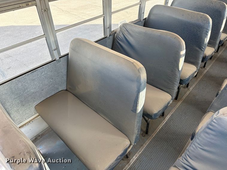 image for item JD9775 1999 Freightliner Thomas Built  school bus