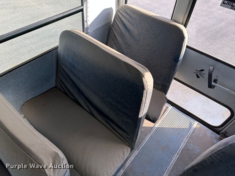 image for item JD9775 1999 Freightliner Thomas Built  school bus