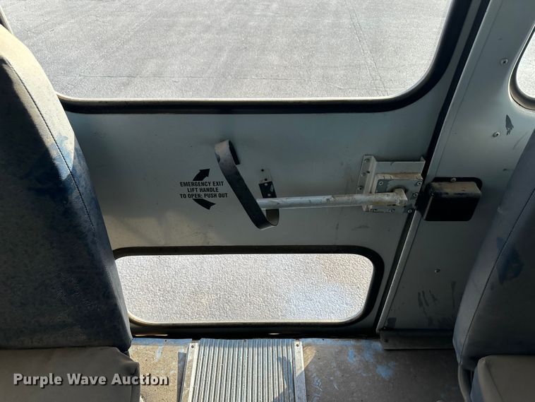 image for item JD9775 1999 Freightliner Thomas Built  school bus