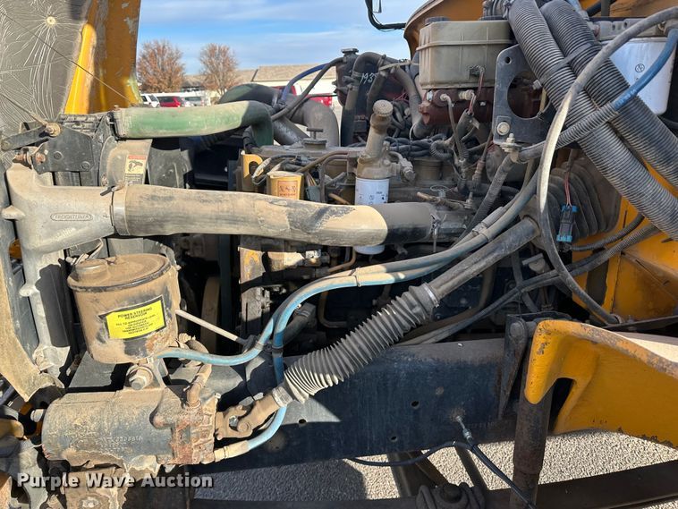 image for item JD9775 1999 Freightliner Thomas Built  school bus