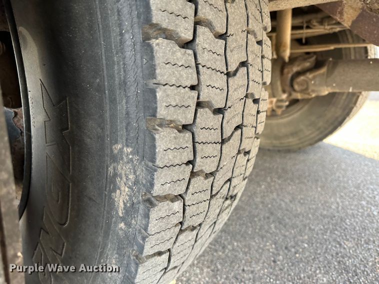 image for item JD9775 1999 Freightliner Thomas Built  school bus