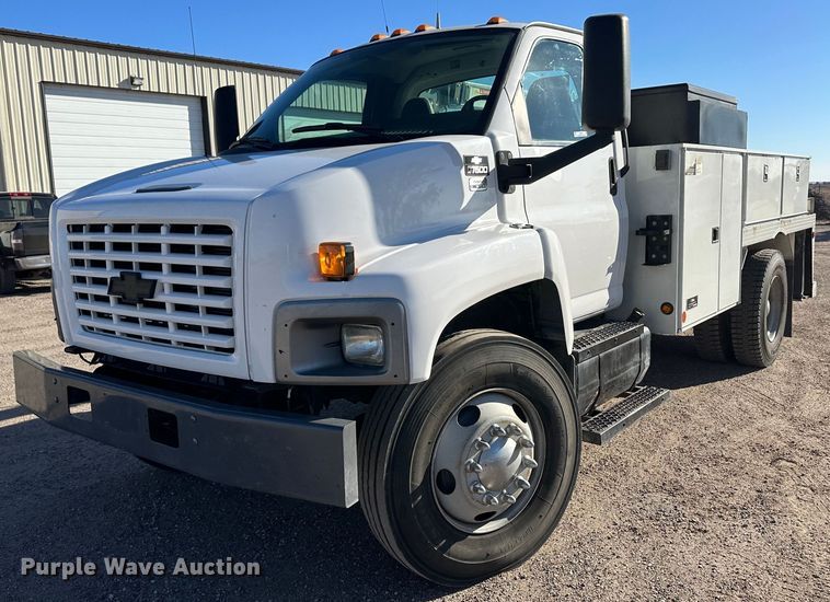 image for item JD9778 2008 Chevrolet C7500  utility / service truck