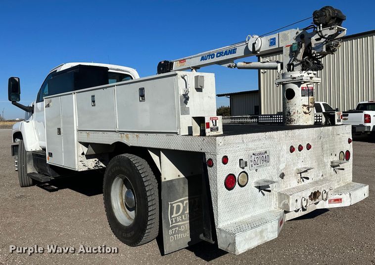 image for item JD9778 2008 Chevrolet C7500  utility / service truck