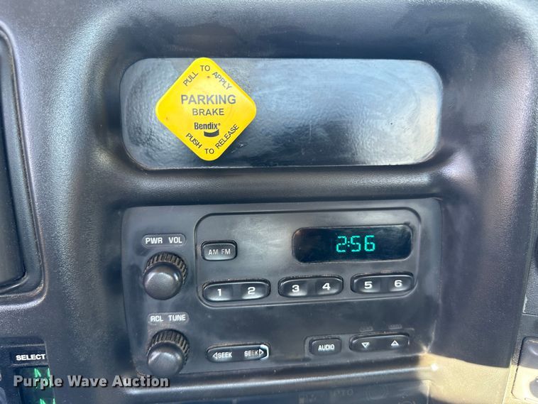 image for item JD9778 2008 Chevrolet C7500  utility / service truck