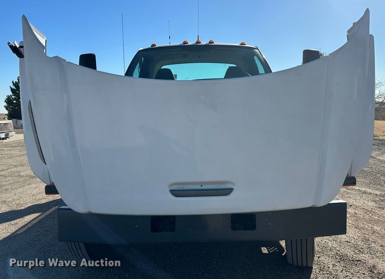 image for item JD9778 2008 Chevrolet C7500  utility / service truck