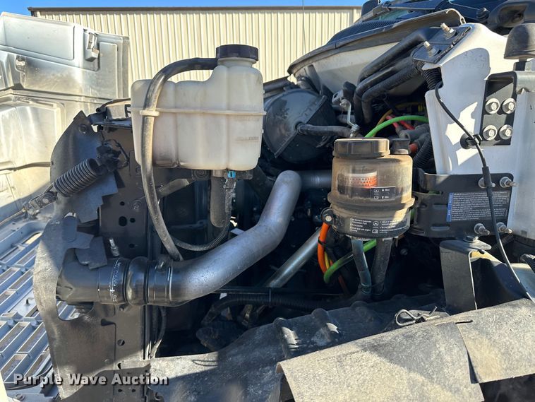 image for item JD9778 2008 Chevrolet C7500  utility / service truck