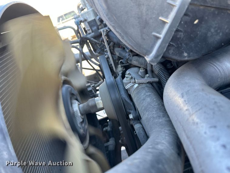 image for item JD9778 2008 Chevrolet C7500  utility / service truck