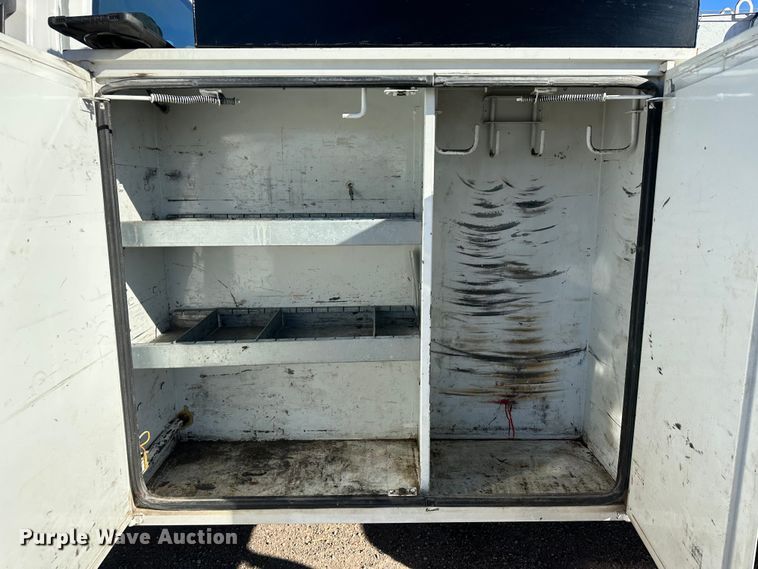 image for item JD9778 2008 Chevrolet C7500  utility / service truck