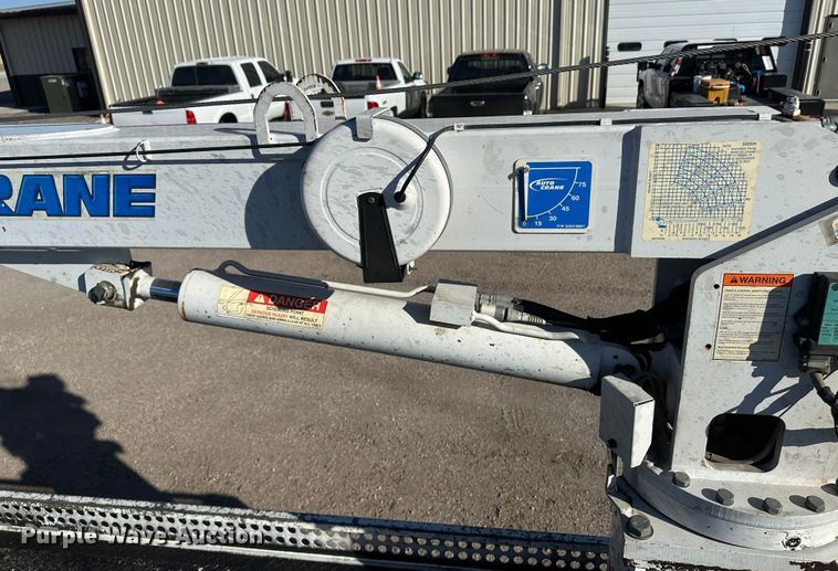 image for item JD9778 2008 Chevrolet C7500  utility / service truck