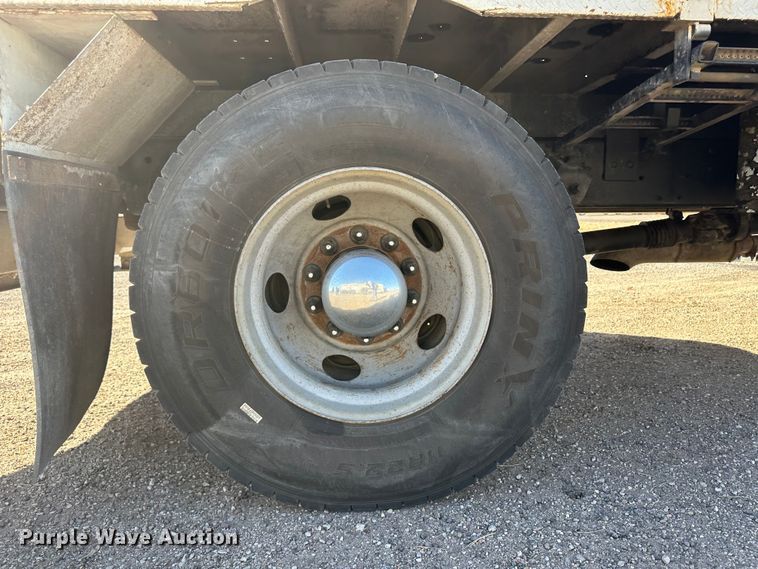 image for item JD9778 2008 Chevrolet C7500  utility / service truck