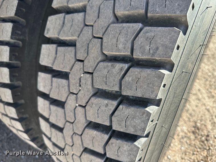 image for item JD9778 2008 Chevrolet C7500  utility / service truck