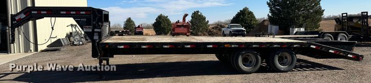 image for item JD9779 2013 PJ  flatbed trailer
