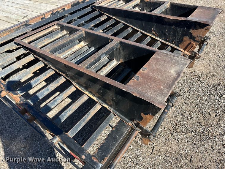 image for item JD9779 2013 PJ  flatbed trailer