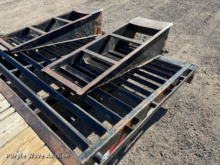 image for item JD9779 2013 PJ  flatbed trailer