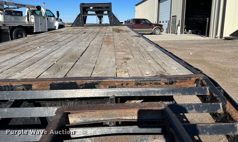 image for item JD9779 2013 PJ  flatbed trailer